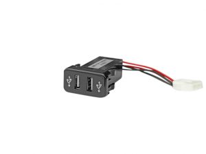 Розетка автомобильная USB 3,1A для Toyota 40x20. Артикул: RIF22-4-1012900