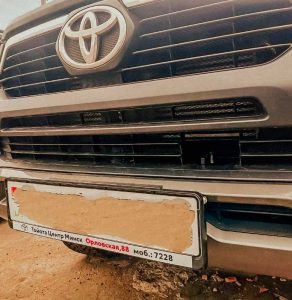 установка-лебедки-в-штатный-бампер-хайлюкс