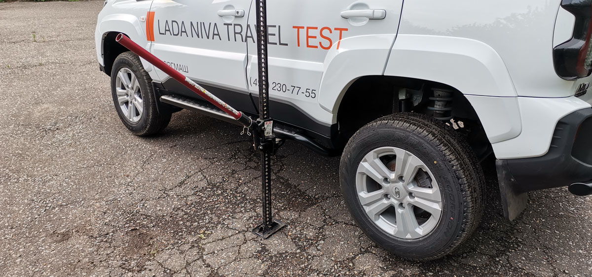 Пороги РИФ силовые Lada Niva Travel (черный алюминий) — изображение 4