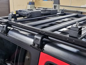 Кронштейны для верхнего крепления домкрата Hi-Jack к алюминиевому багажнику (платформе) РИФ