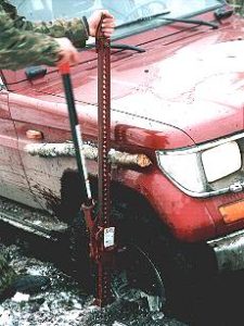 Реечный домкрат для внедорожника Реечный домкрат для внедорожника